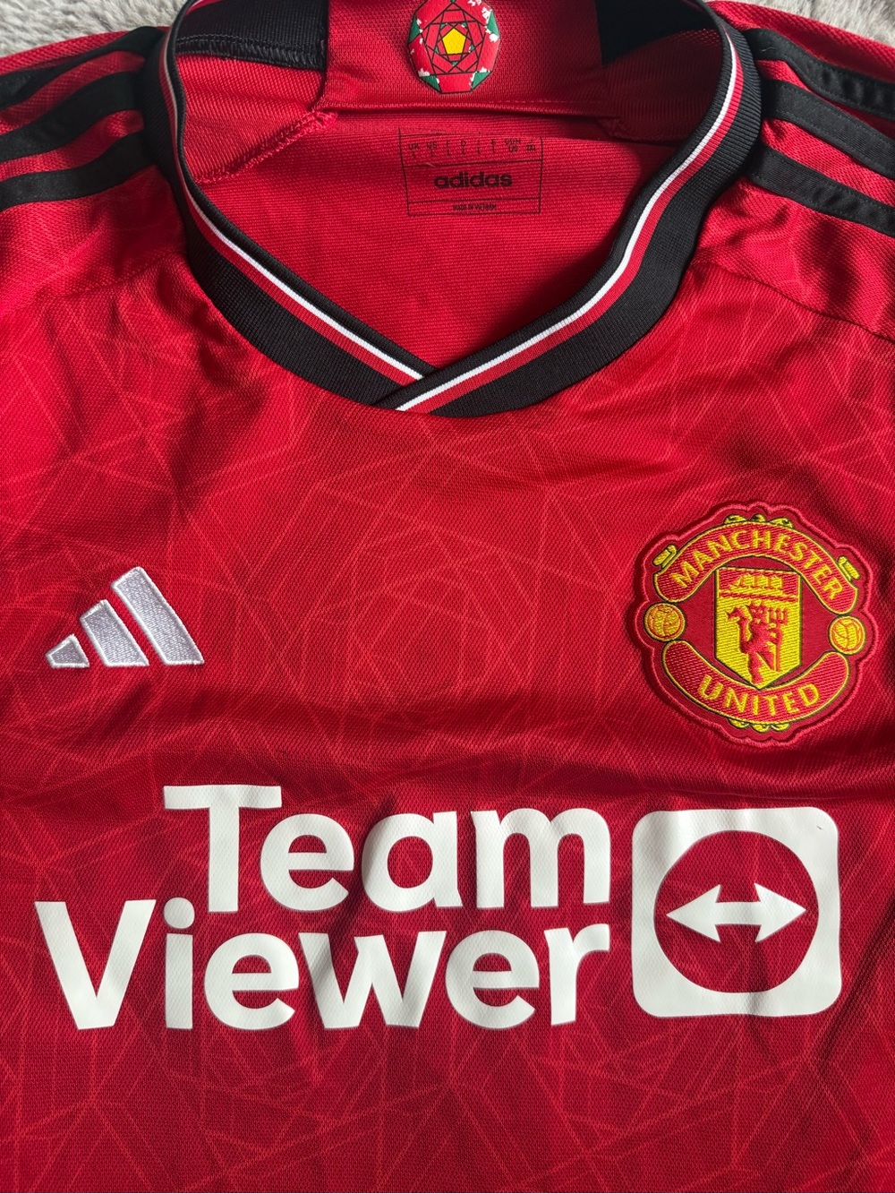 adidas Red Manchester United TeamViewer Home Shirt - Picture 3 of 5